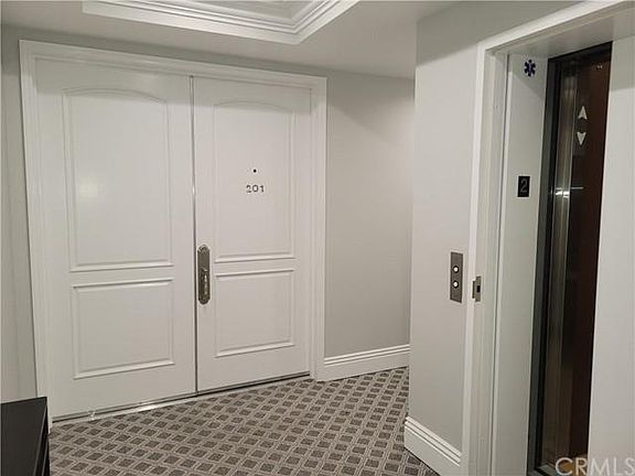 2nd image of 400 S Barrington Ave APT 201