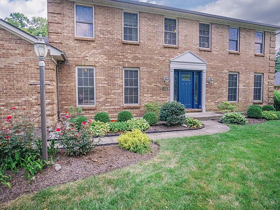2nd image of 10074 Bennington Dr