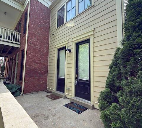 3rd image of 3653 Arpent St APT 4
