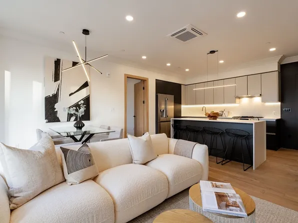 388 Washington St #405, Quincy, MA 02169