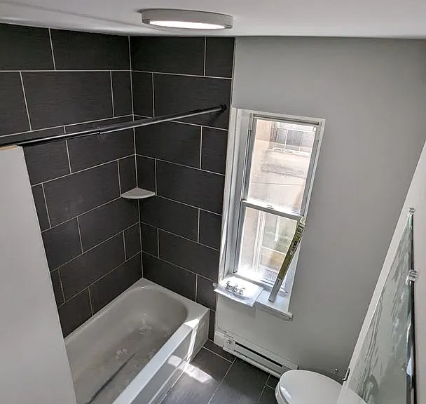 617 W 6th St #B — Photo 7