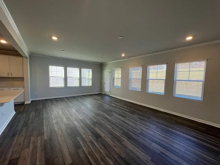 321 Glacier Lake Dr — Photo 10