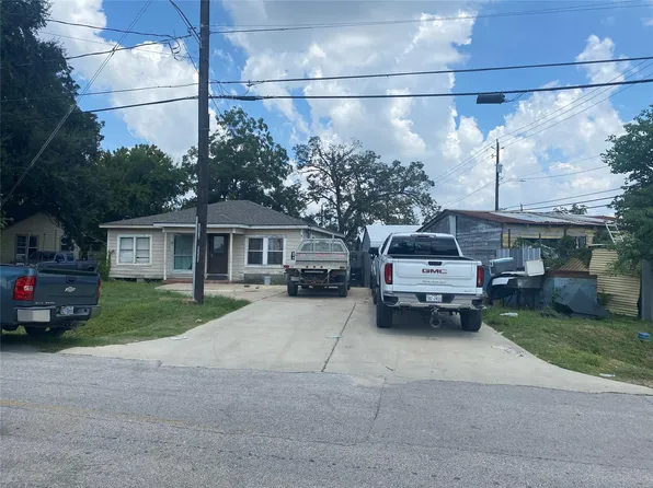 91 Burbank St, Houston, TX 77076