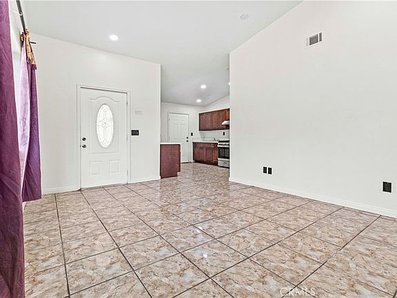 3rd image of 10127 Finch Ave