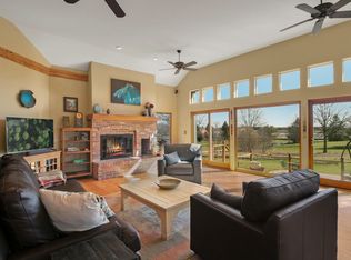 859 Old Kirk Rd, Geneva, IL 60134