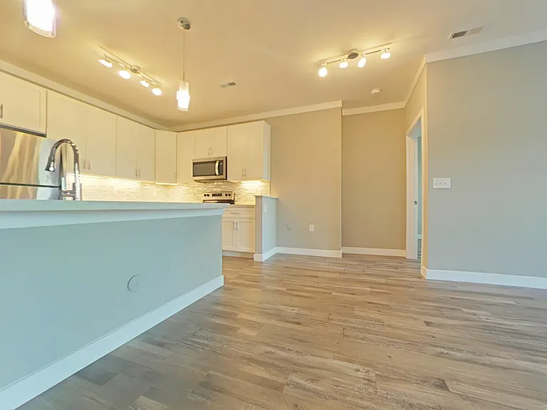 Allure Apartments — Photo 89