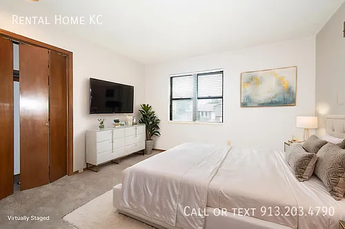 1940 E Lindenwood Cir — Photo 5