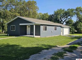 306 Short St, Diller, NE 68342