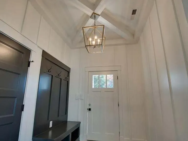 210 Drake Ave SW — Photo 13