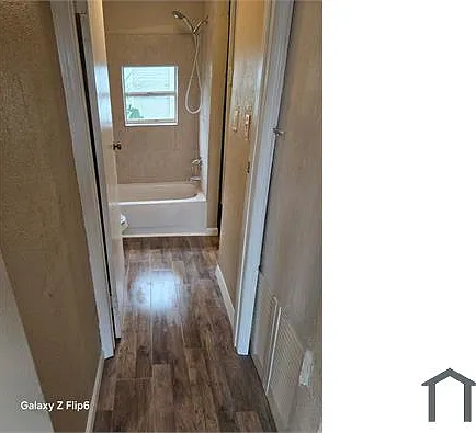 3 bed, 980 sqft, $1,750 — Photo 2