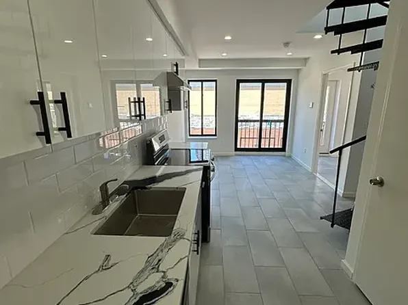 346 W 53rd St, New York, NY