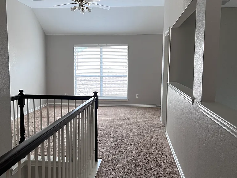 3625 Dresage Ln — Photo 10
