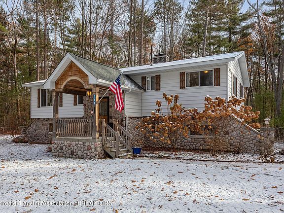 2nd image of 360 Chaney Point Dr