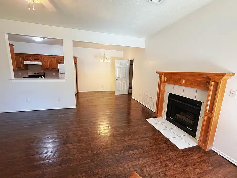 5320 W 7th Ave — Photo 12