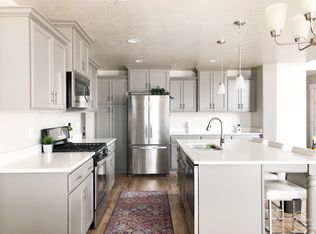 536 N Pinnacle Ln, Saratoga Springs, UT 84045