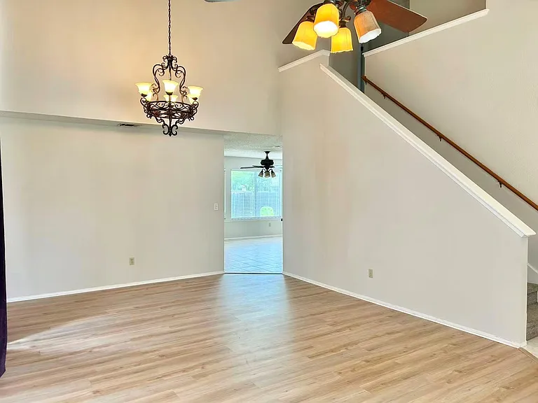 12906 Tantara Dr — Photo 3