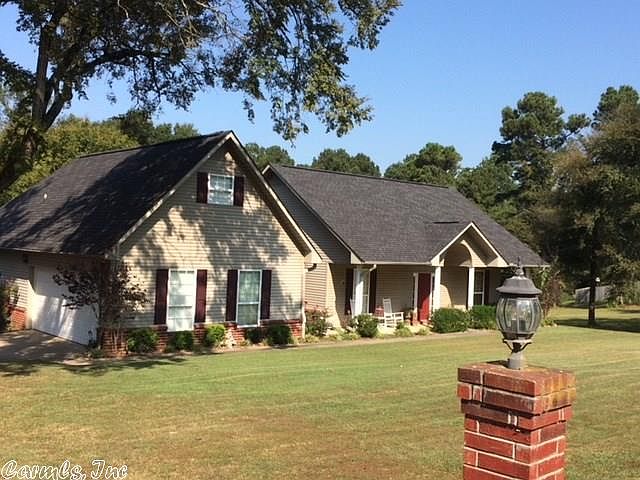 1st image of 640 Deerwood Ln