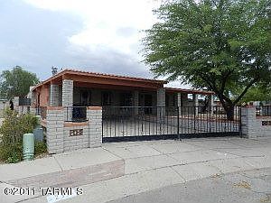 2nd image of 2341 E Virginia St