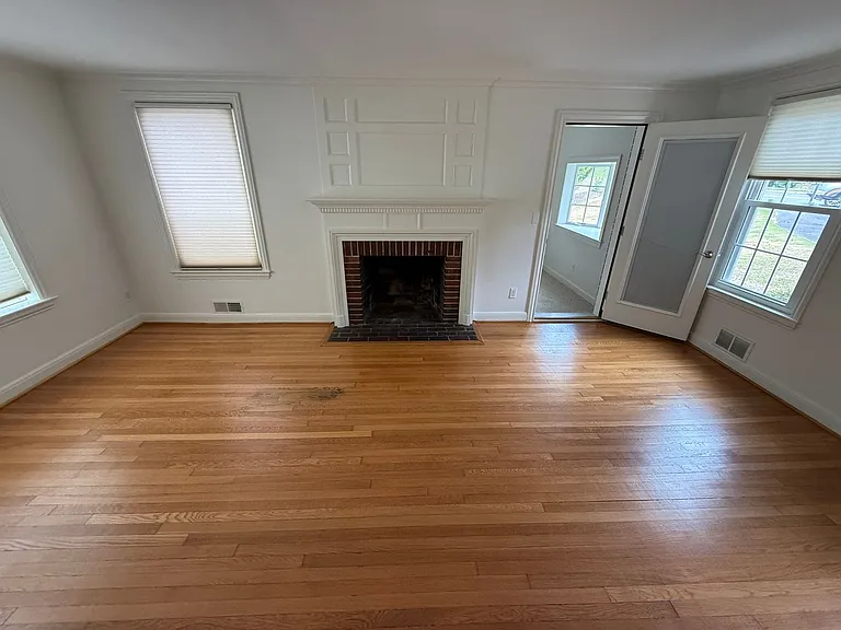 5200 Massachusetts Ave — Photo 4