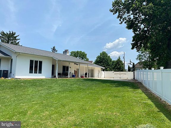 2nd image of 41 Dundee Rd