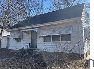 1230 Darr Dr, Saint Louis, MO 63137