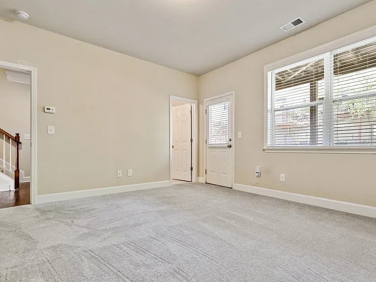3705 Lambert Ln NE — Photo 27