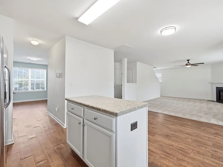 448 Botanical — Photo 28