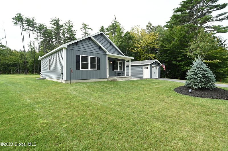 2nd image of 25 Rollman Circle