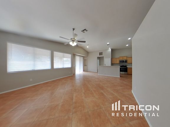 4th image of 3223 S 73rd Dr
