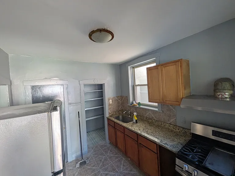 7227 N Damen Ave #1 — Photo 7