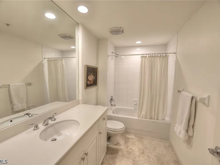 2090 W 1st St #1009 — Photo 26