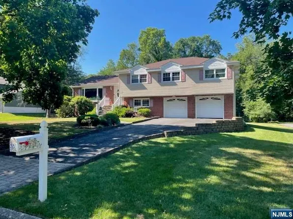 353 Ell Rd, Hillsdale, NJ 07642