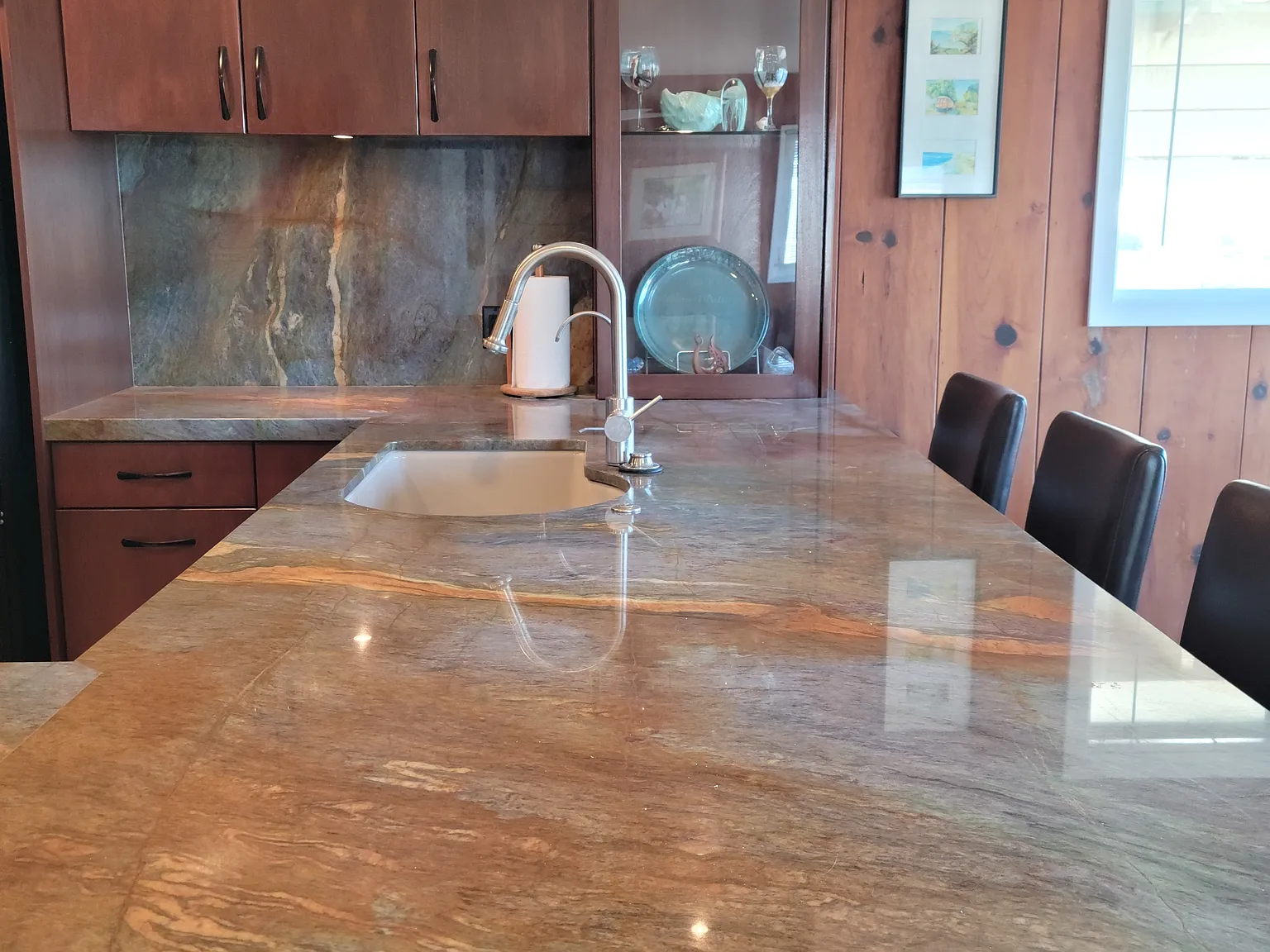 2 bed, 900 sqft, $6,200 — Photo 2