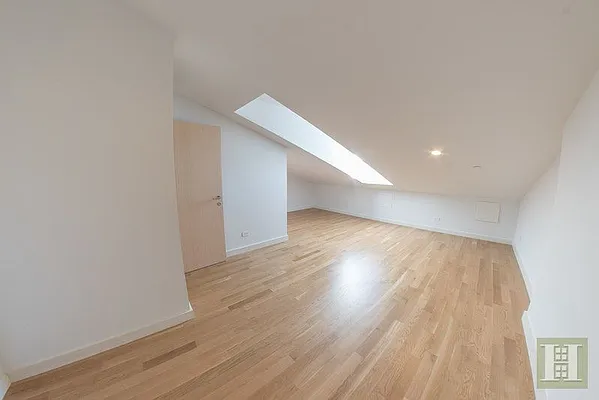 Rented by Halstead Real Estate | media 28