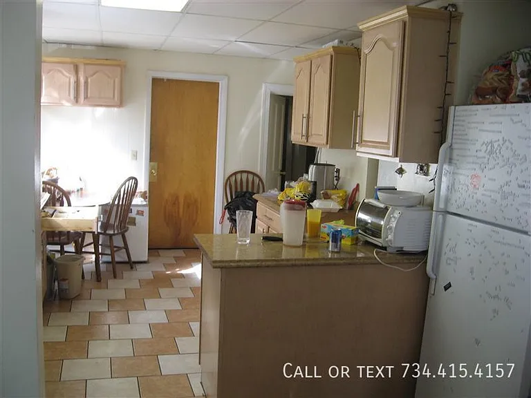 609 E Ann St — Photo 16