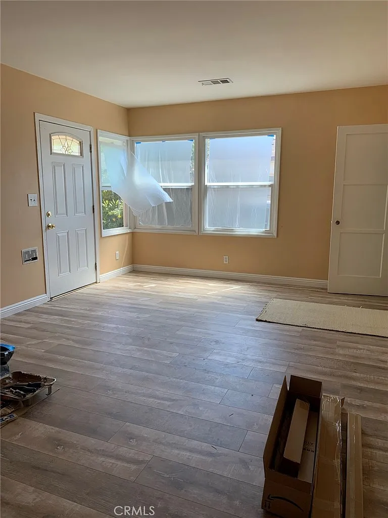 2 bed, 800 sqft, $2,700 — Photo 4