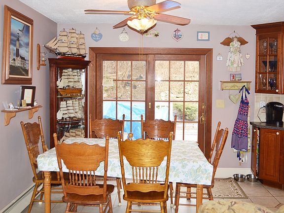 Dining Room overlooking deck