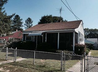 35 Ash St, Manville, RI 02838