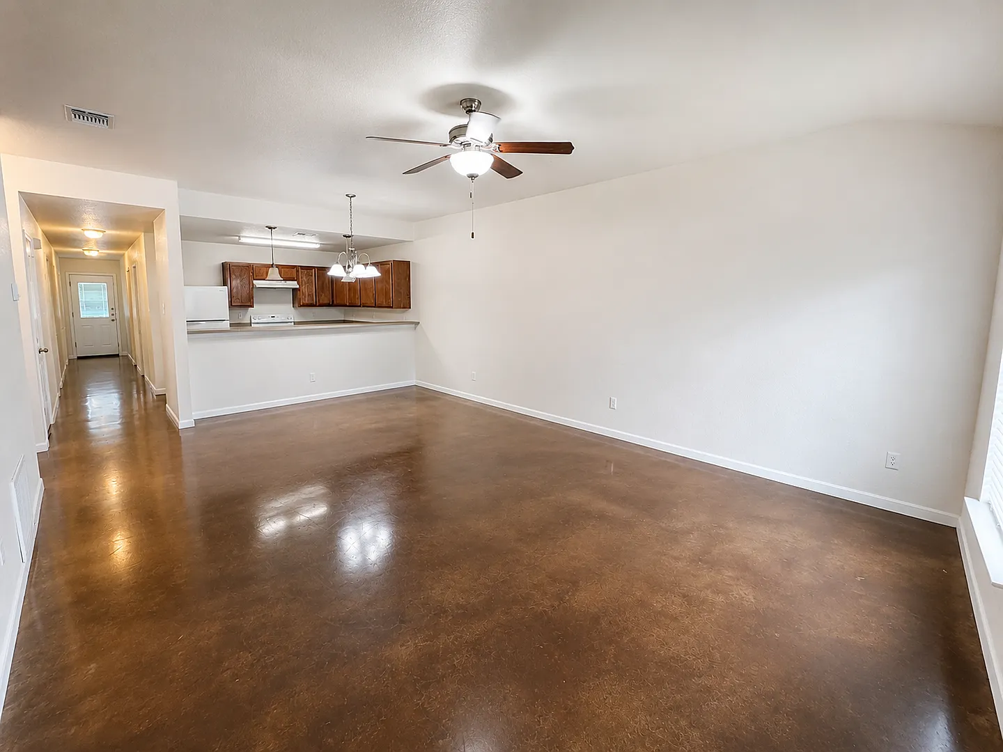 3800 John Chisholm Lp — Photo 2