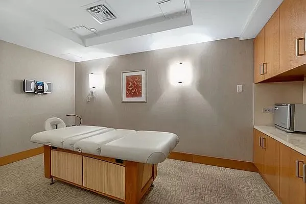 Rented by Compass | media 34