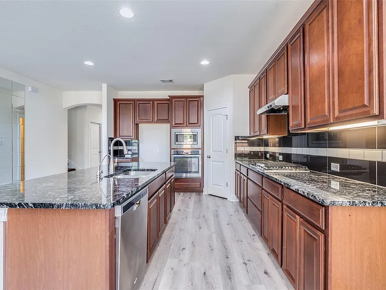 5728 Siragusa Dr — Photo 9