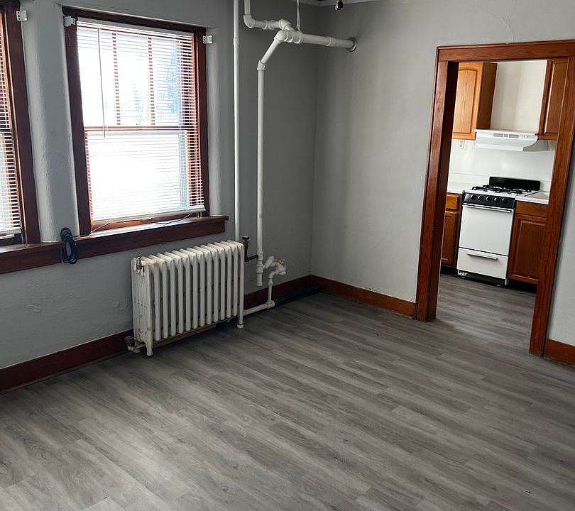 Combs Apartments 222 E Carroll St IL Zillow