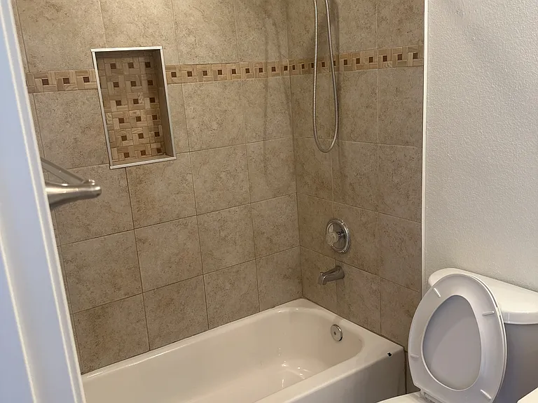 9914 Keephills St — Photo 18