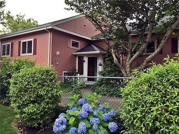 2nd image of 51 Seaview Dr