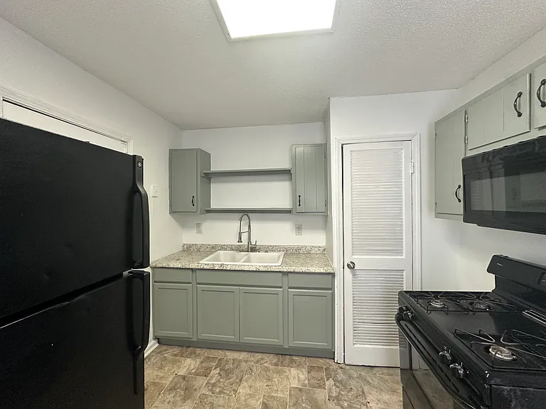 1272 Lyle Pl NW — Photo 8