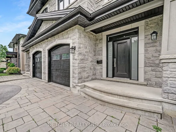 71 Eleanor Dr, Ottawa, ON K2E 6A1