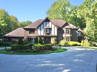 1760 Chartley Rd, Gates Mills, OH 44040