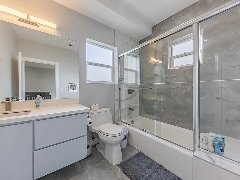 4240 Barrett Rd — Photo 43