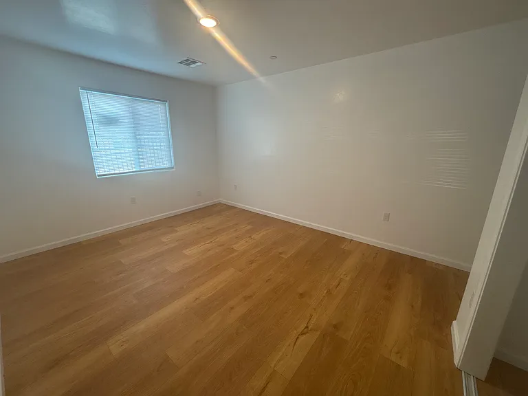 1415 Virginia St — Photo 6
