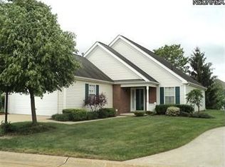 8500 Waterside Dr, Sagamore Hills, OH